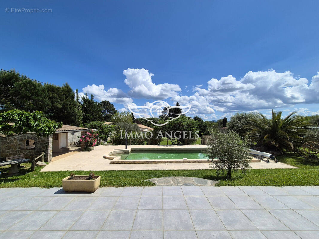 Maison à SAINT-AMBROIX