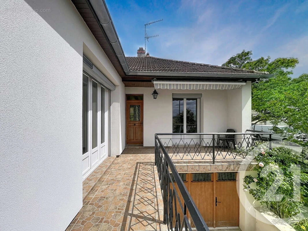 Maison à COUTERNON
