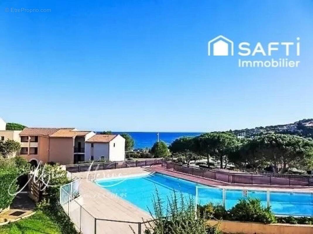 Photo 1 - Appartement à ROQUEBRUNE-SUR-ARGENS