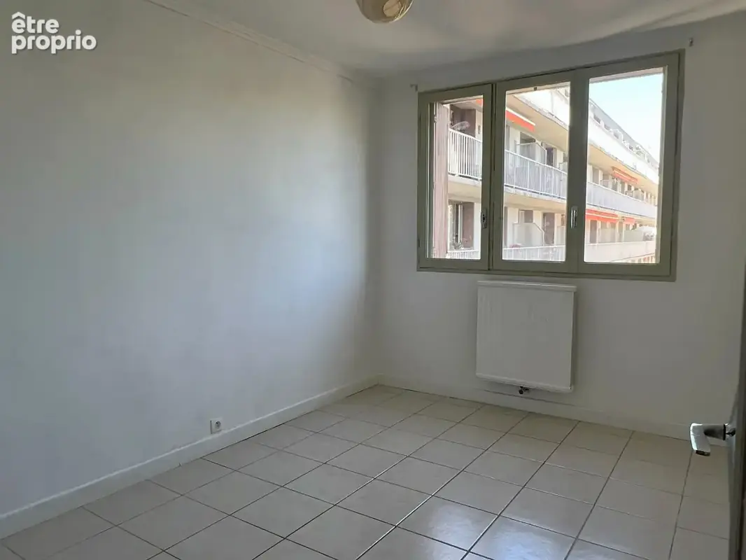 Appartement à vendre Les Prairies, Saint-Mitre Marseille 13e - T3 avec balcon, cave - photo 6