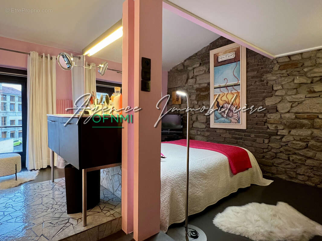 Appartement à SAINT-ETIENNE