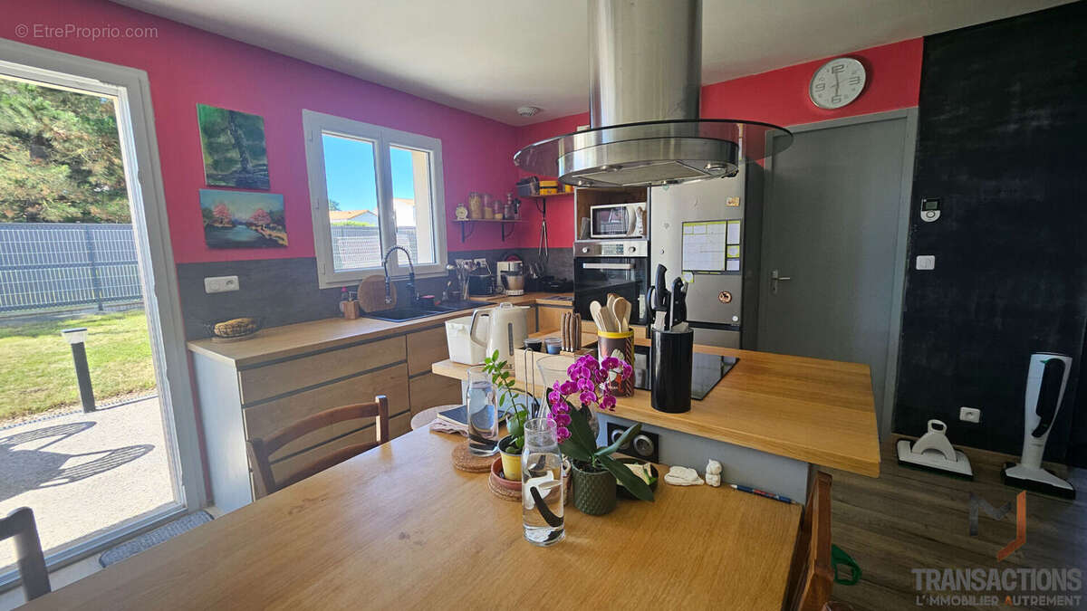 Photo 3 - Maison à SAINT-HILAIRE-DE-CHALEONS