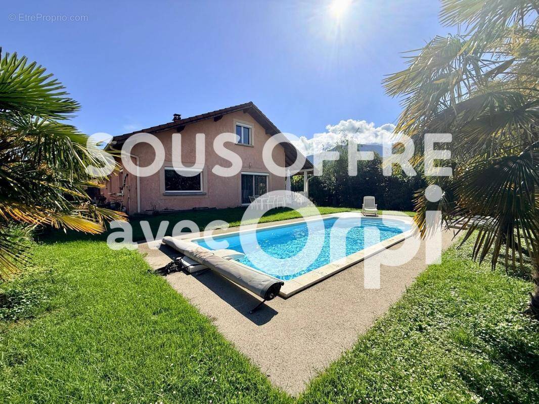 Maison à LA TERRASSE