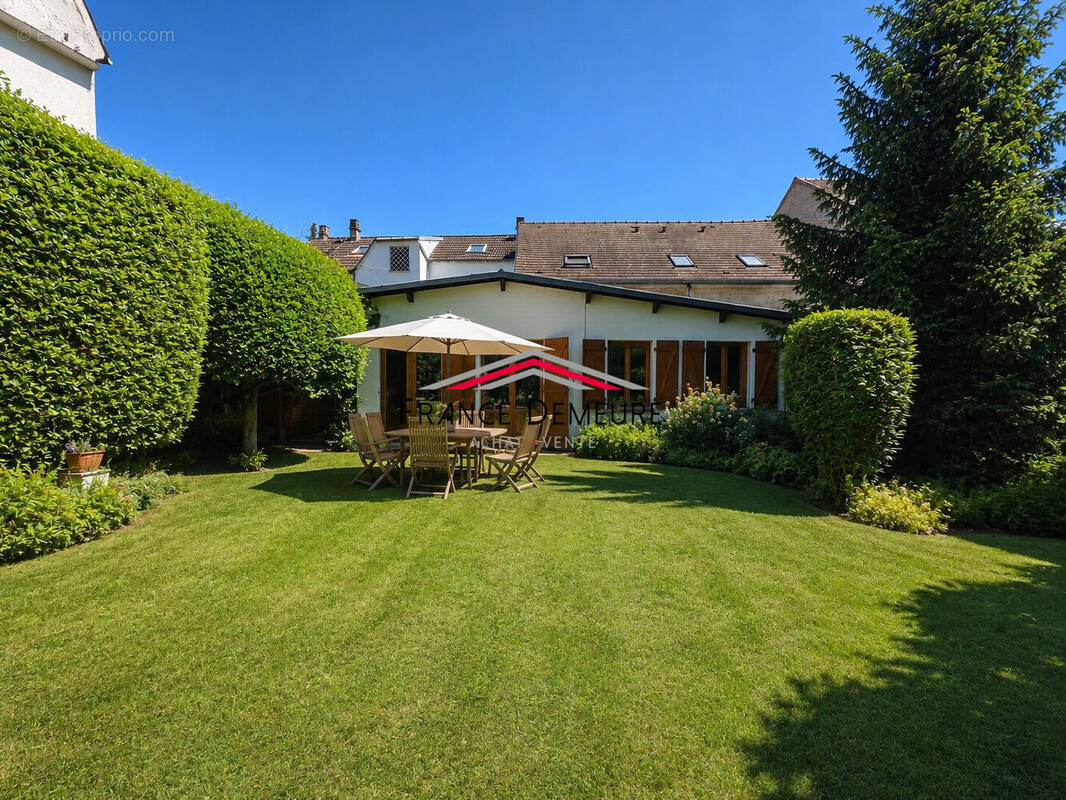 Maison à SAINT-LEU-LA-FORET