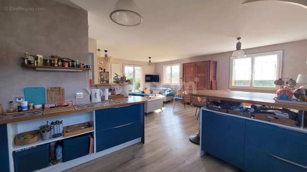 Maison à LONS-LE-SAUNIER