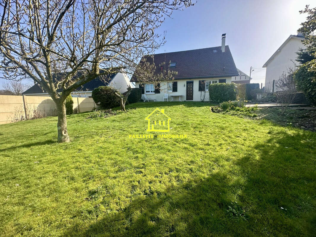 Maison à FONTAINE-LA-MALLET