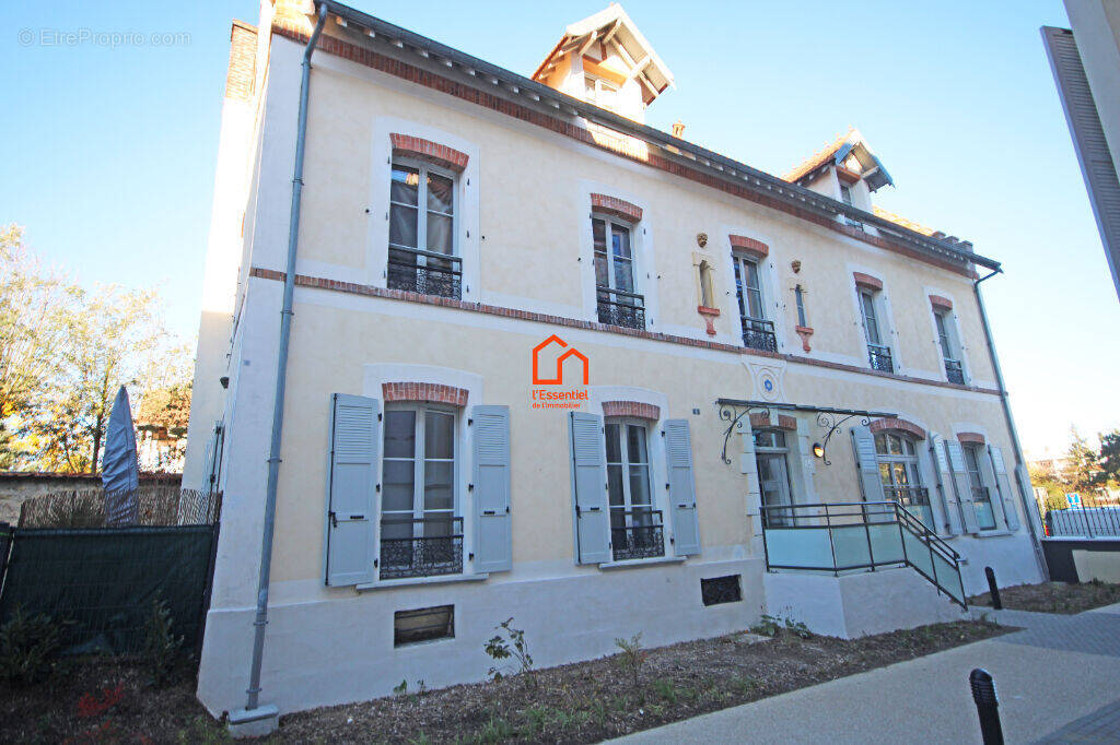 Appartement à VERNEUIL-SUR-SEINE