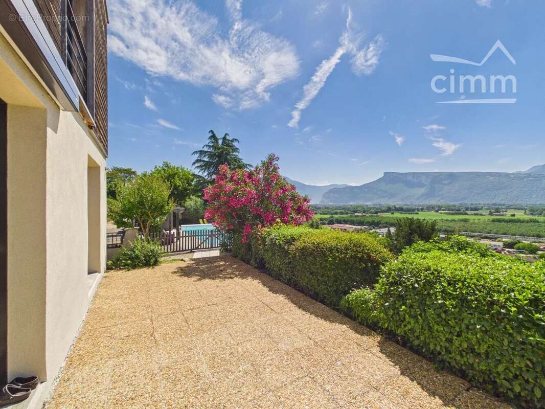 Maison 188 m² à Vourey  - photo 17