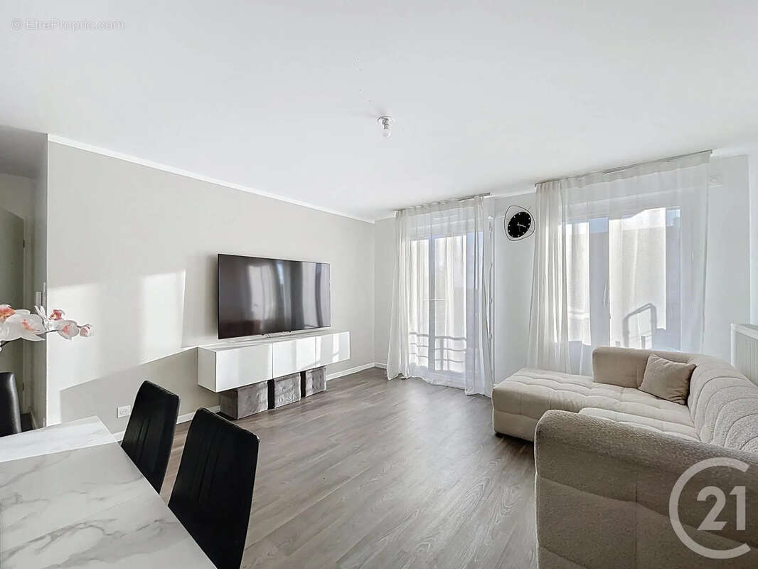 Appartement à SAINT-PIERRE-DU-PERRAY