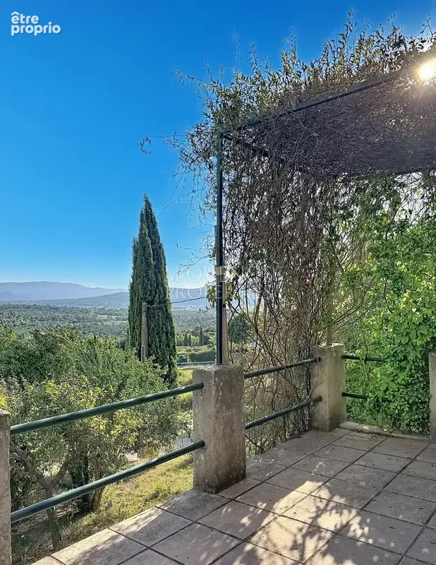 Seillons-Source-d’Argens – Maison de village du XIXe siècle avec jardin, vue panoramique et garage - photo 4