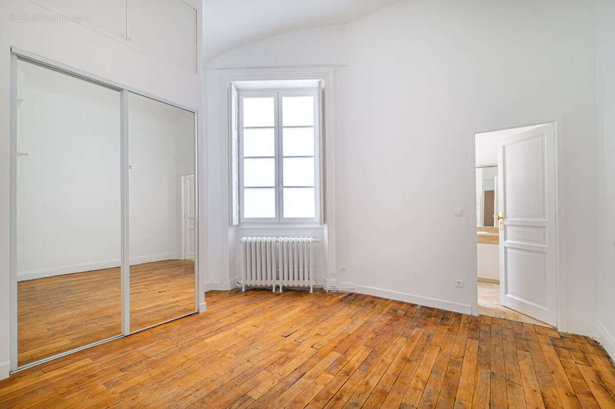 Appartement à LYON-1E