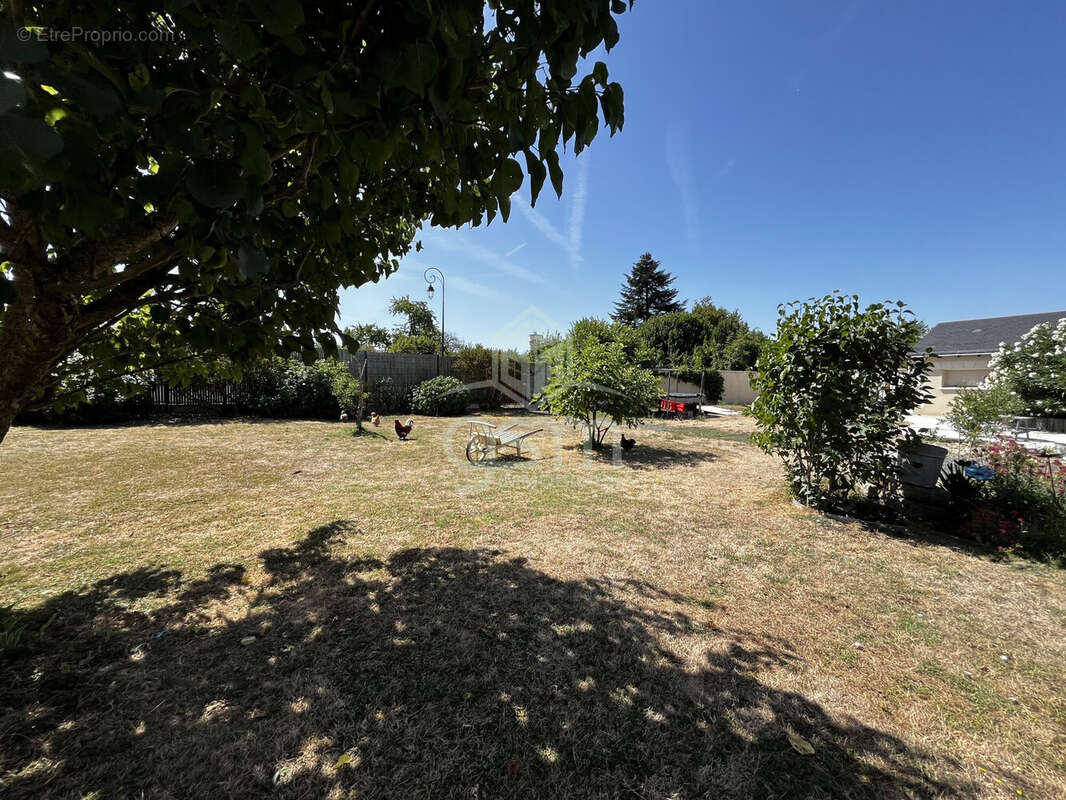 Maison 145 m² à Louans  - photo 2