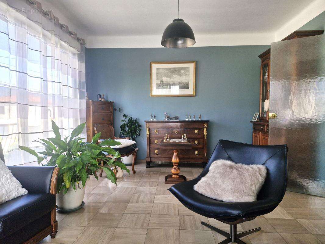 Maison à COLLONGES-AU-MONT-D'OR