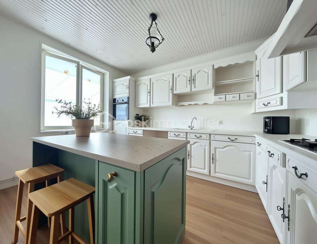 Maison à EQUEURDREVILLE-HAINNEVILLE