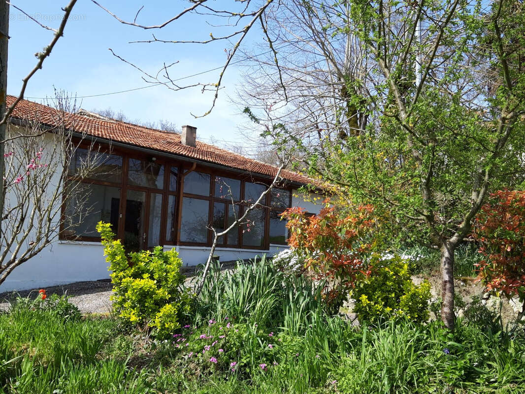 Maison à SAINT-EUTROPE-DE-BORN