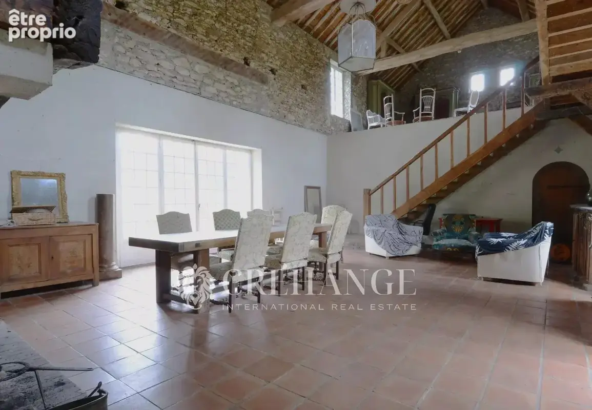 Domaine forestier de 29 ha avec bâtisse et dépendancesde 308 m². - photo 8