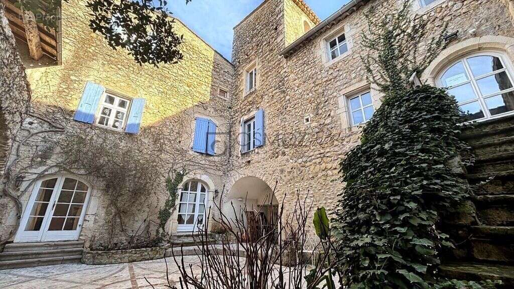 Maison à MIRMANDE