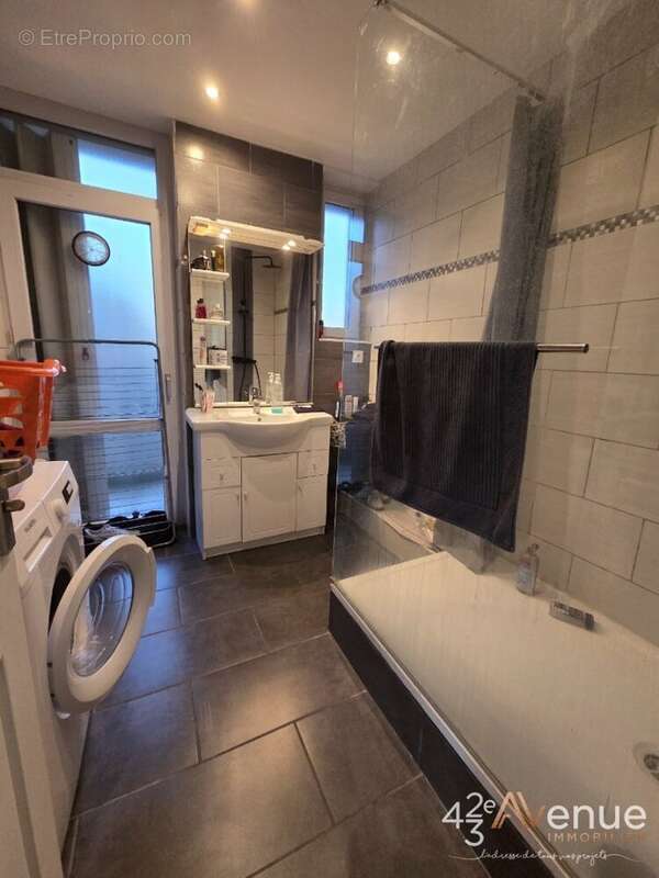 Appartement à SAINT-ETIENNE