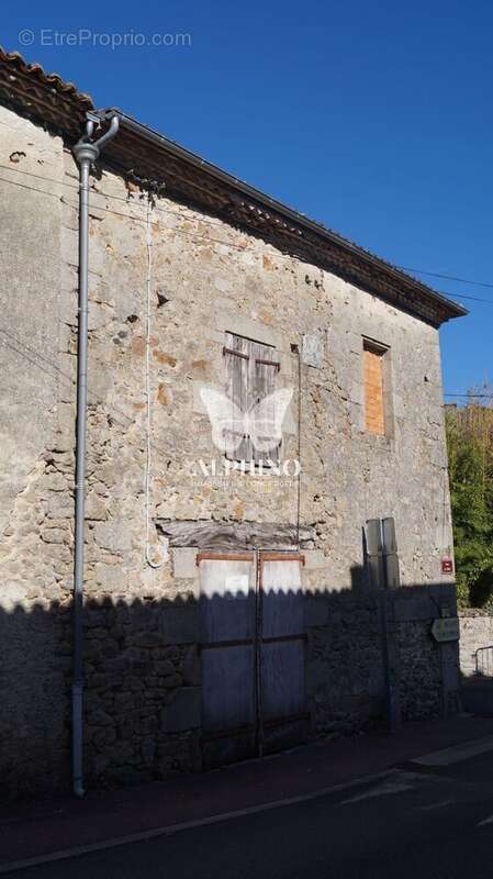 Maison à CHAMPNIERS-ET-REILHAC