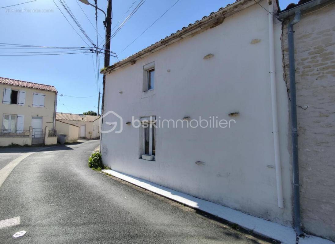 Maison à CIRE-D'AUNIS