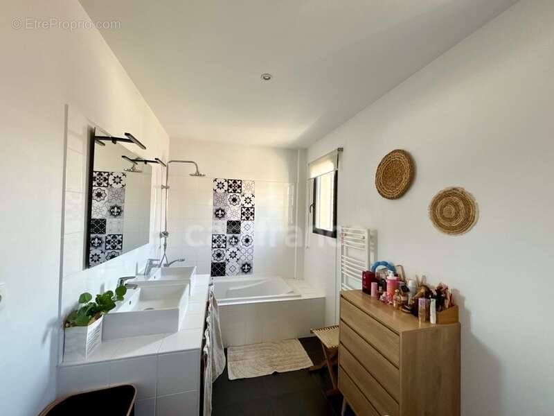 Maison à SAINT-JEAN-DE-VEDAS