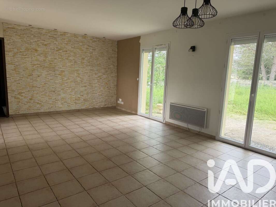 Photo 3 - Maison à SAINT-SAUVEUR-DE-PUYNORMAND
