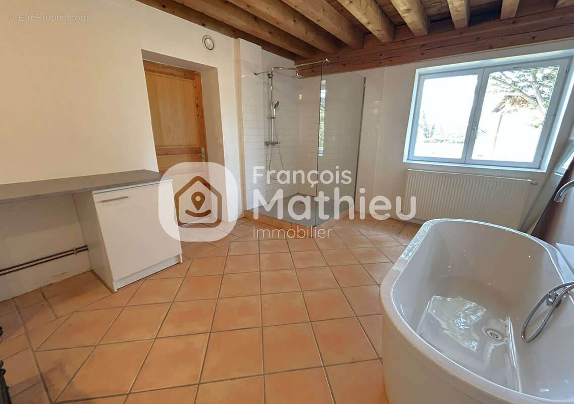 Maison à CHATILLON-SUR-CHALARONNE