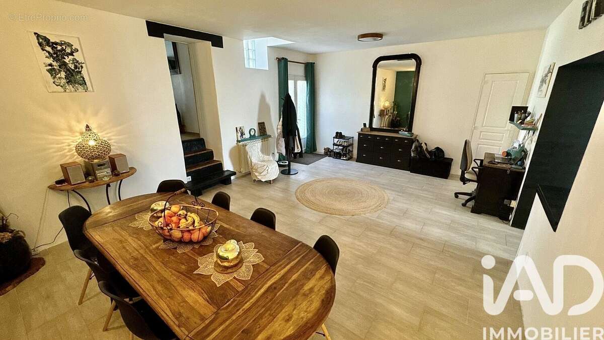 Photo 8 - Maison à SAINTE-CECILE-LES-VIGNES