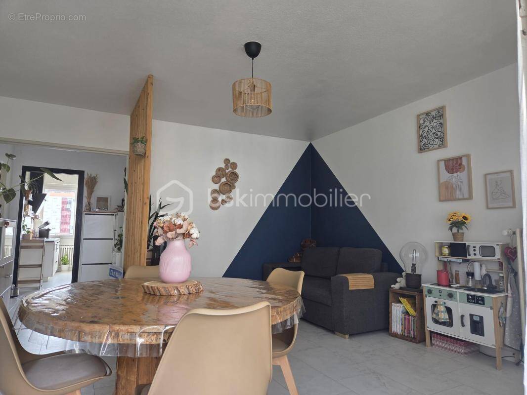 Appartement à CHENOVE