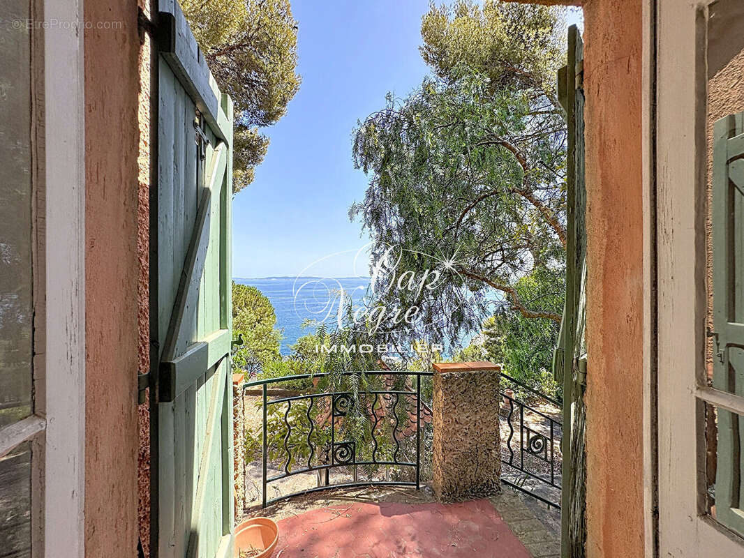 Charmante villa d'epoque avec vue mer panoramique - photo 17