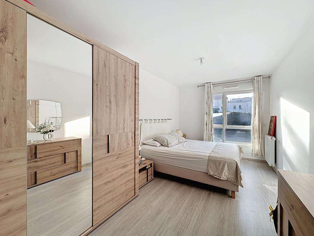 Appartement à PIERRE-BENITE