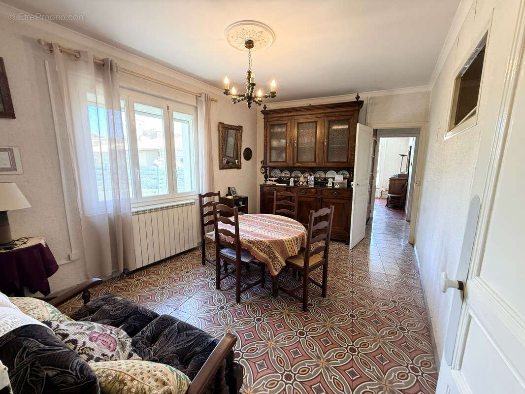 Maison à LESPIGNAN