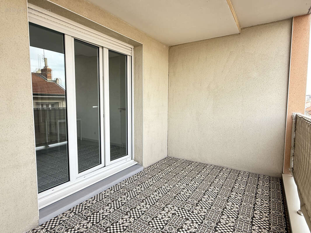 Appartement à SAINT-ETIENNE