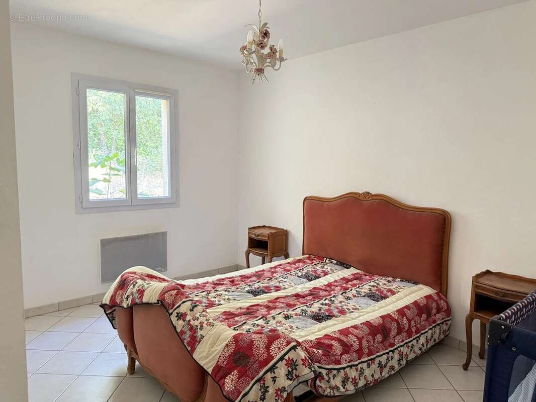 Maison à BESSE-SUR-ISSOLE