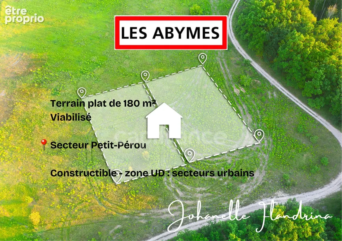 Terrain à LES ABYMES