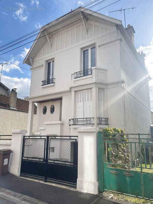 Maison à SAINTE-SAVINE