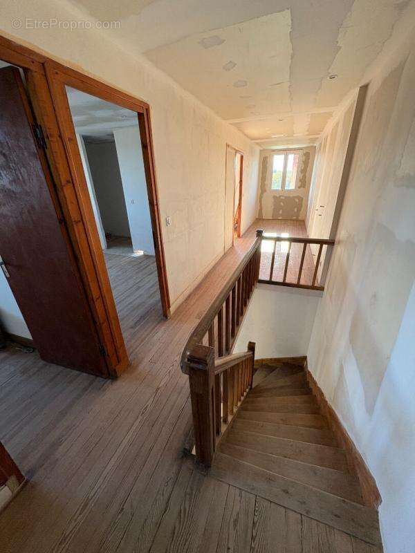 Maison à Doulezon, proche Gensac 152 m2, 4 chambres, dépendance et jardin - photo 13