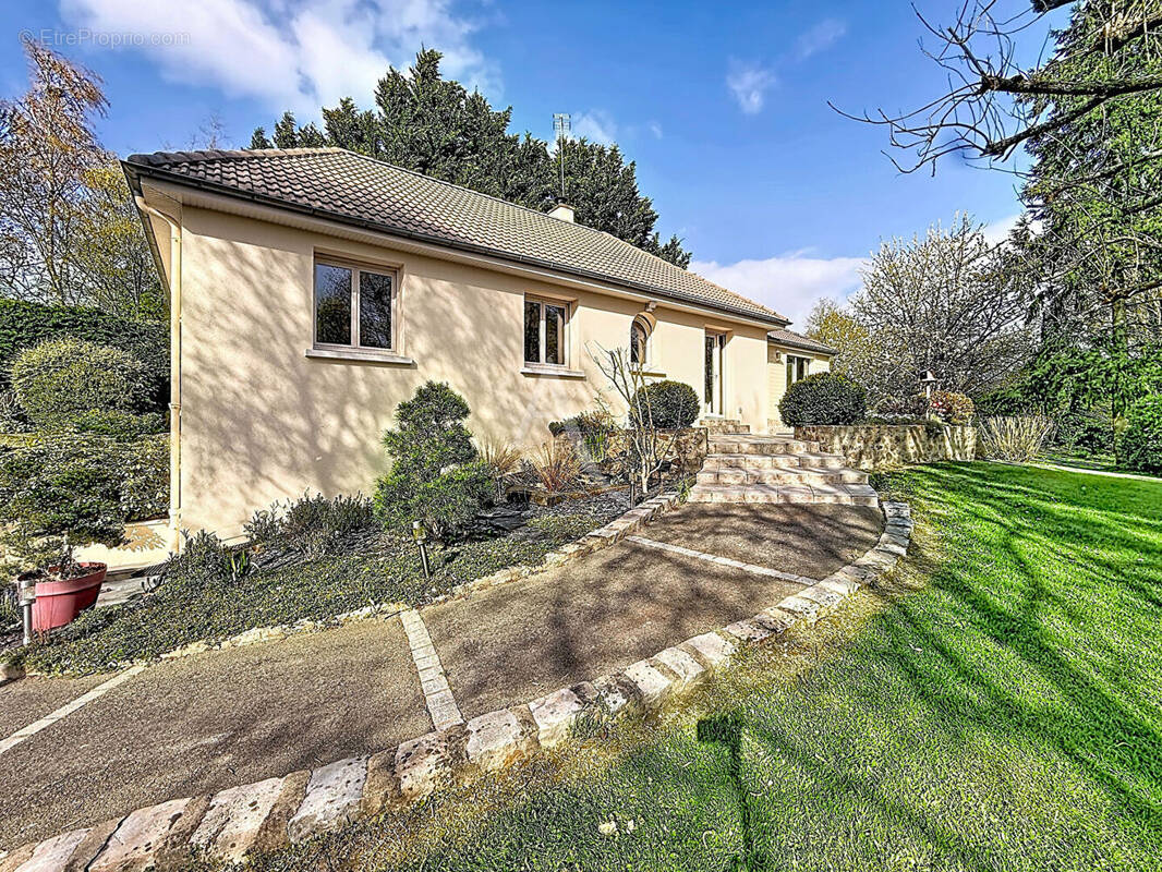 Maison à MAISONCELLES-DU-MAINE