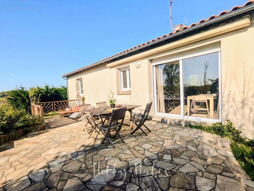 Maison à LE LOROUX-BOTTEREAU