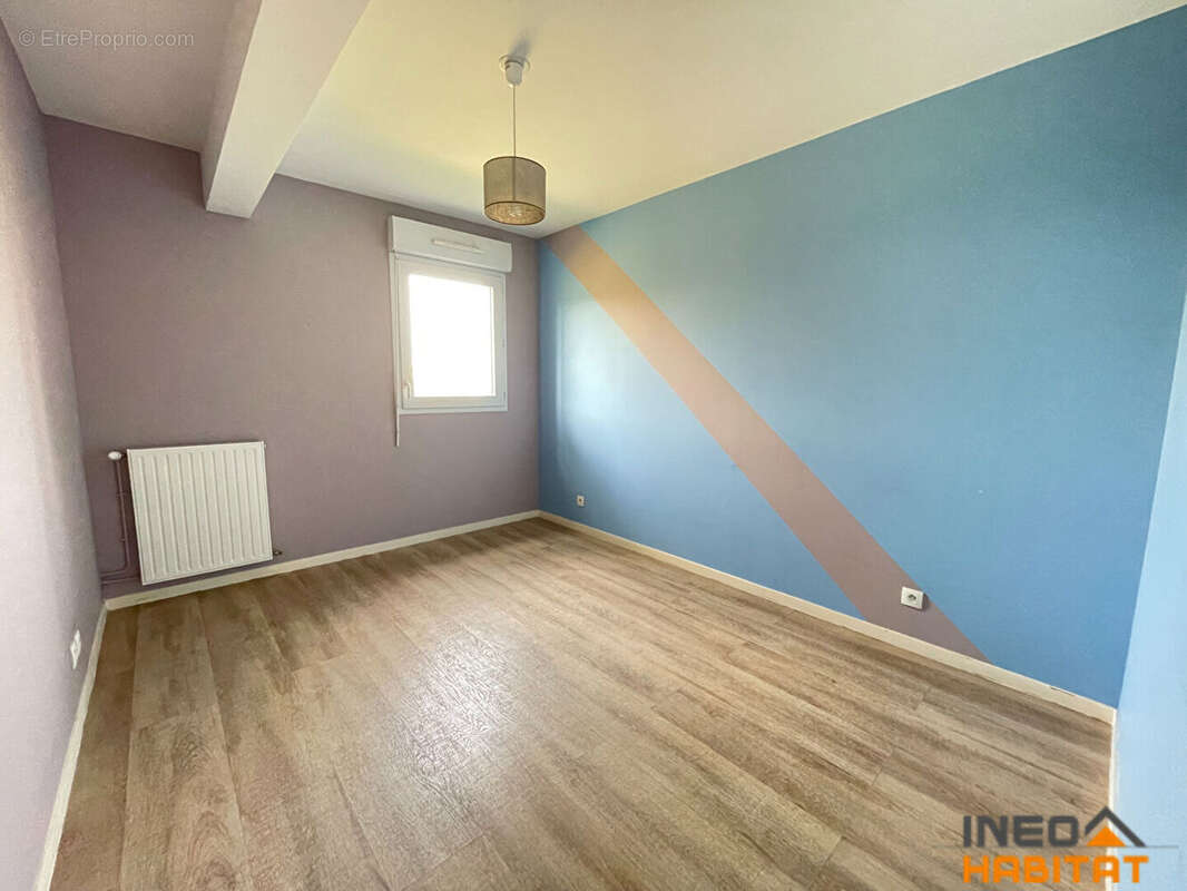 Appartement à LA MEZIERE