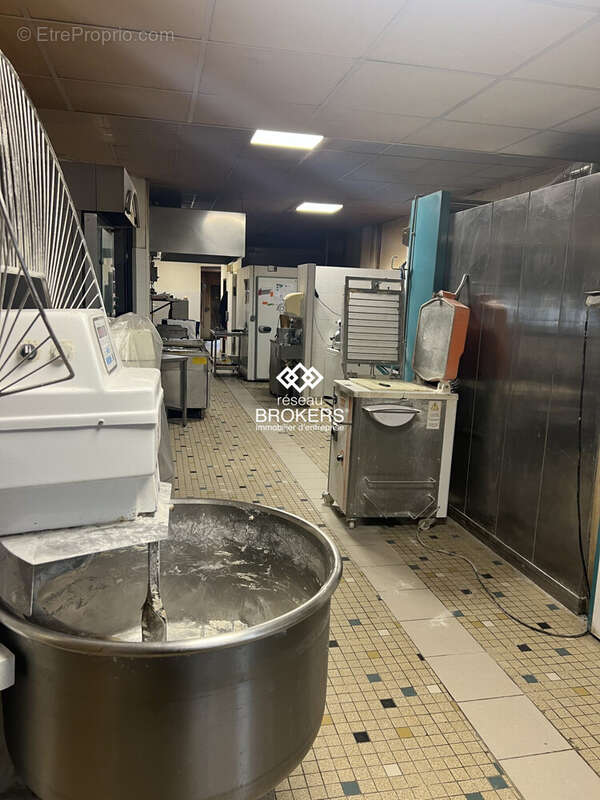 Commerce à MORESTEL