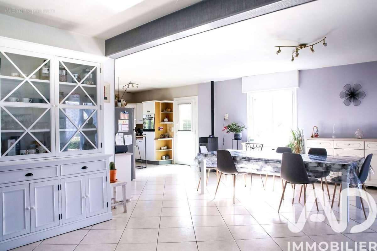 Photo 2 - Maison à TINTENIAC