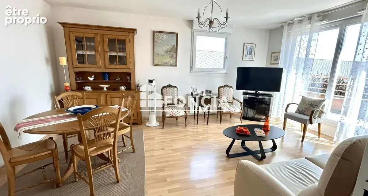 Appartement à MAINVILLIERS