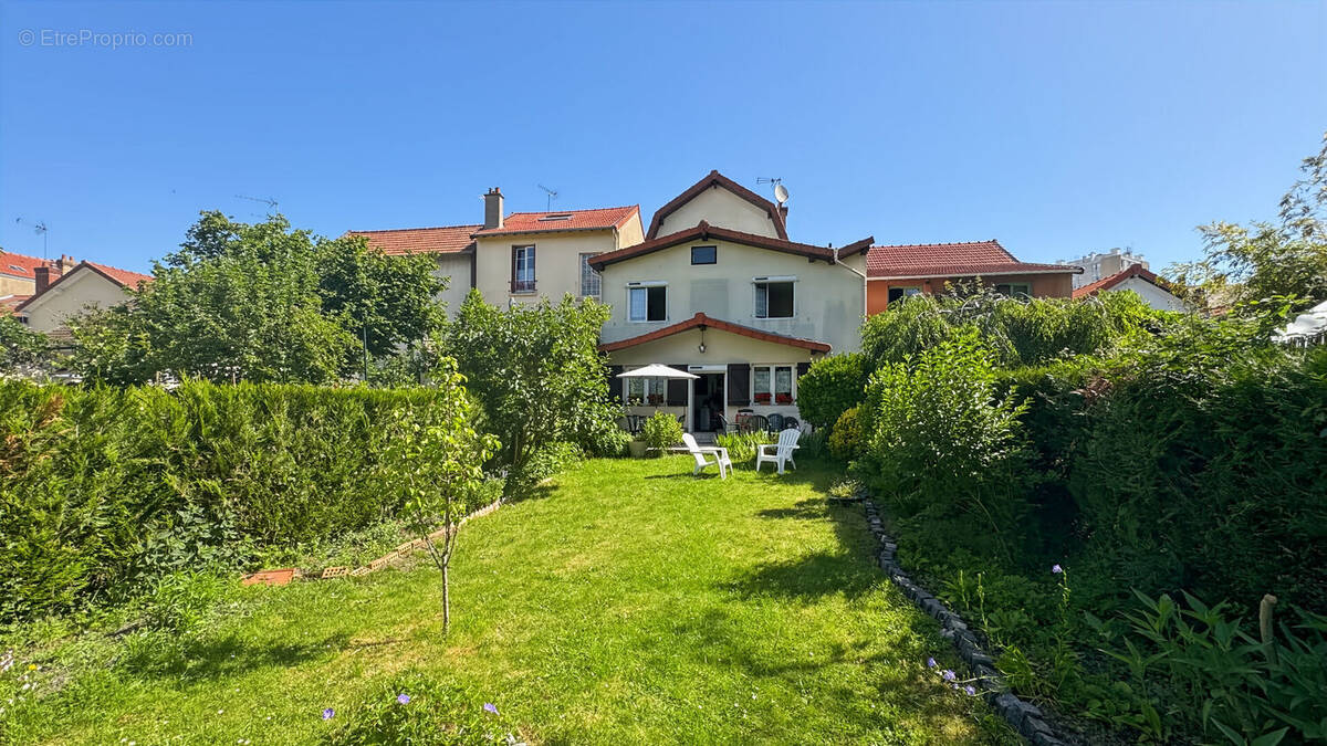 Maison à ROSNY-SOUS-BOIS