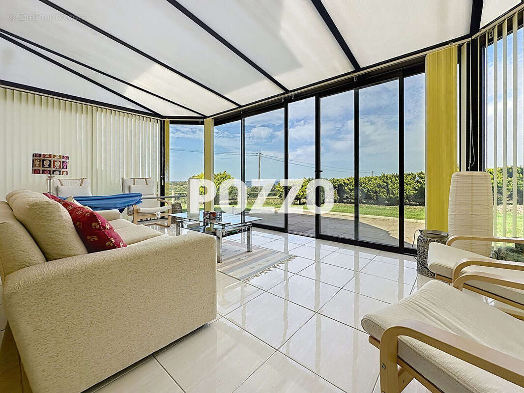 Maison à REFFUVEILLE