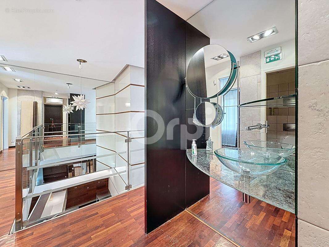 Commerce à SAINT-LOUIS