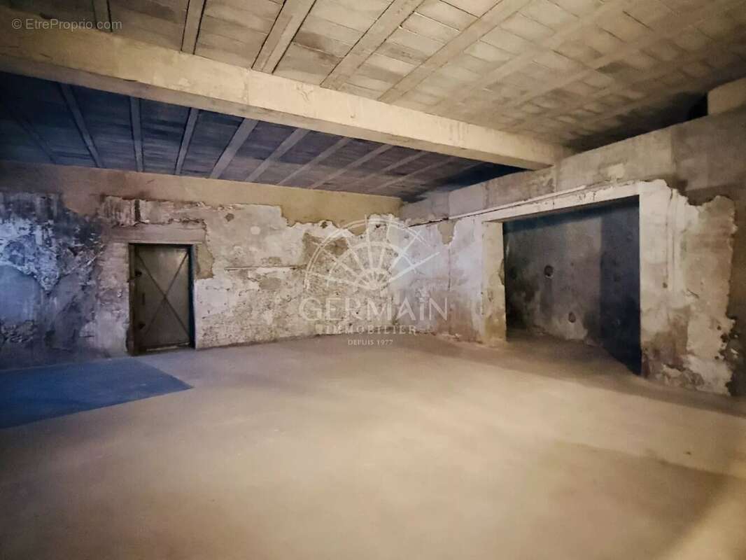 L'Isle-sur-la-Sorgue, appartementde 62 m² en rez-de-chaussée à rénover - photo 4