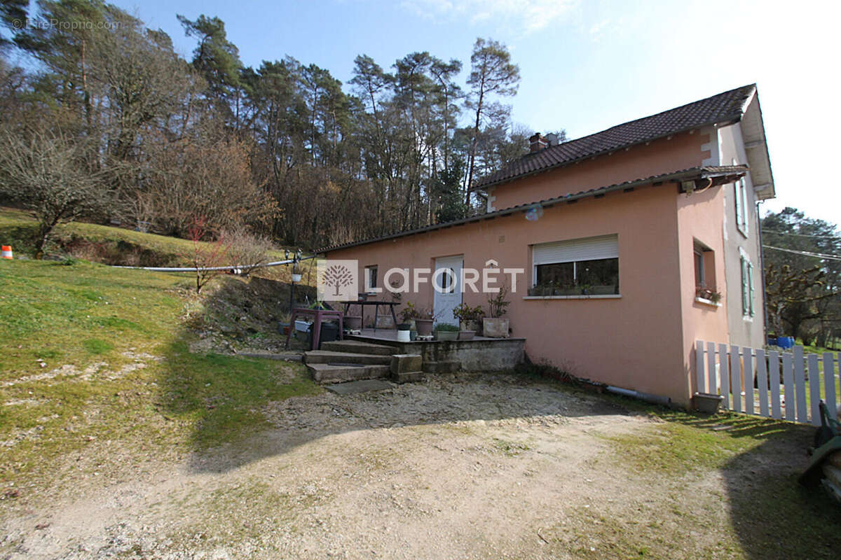 Maison à CHATEAU-L'EVEQUE