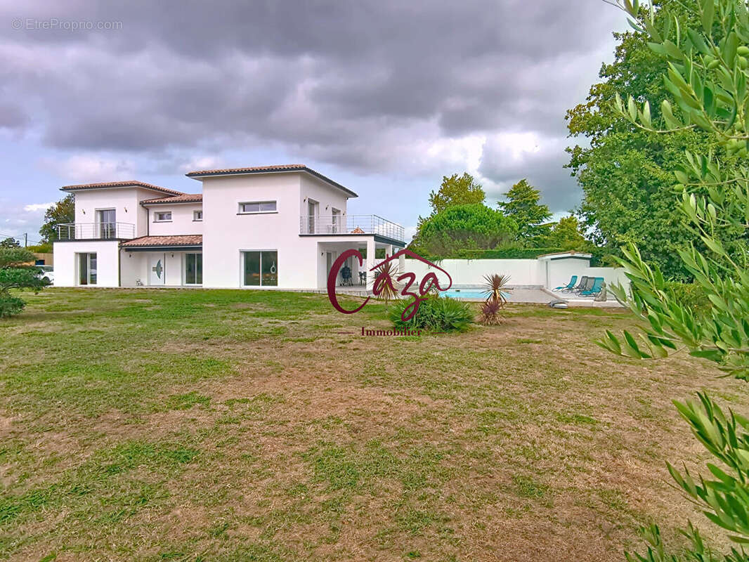 Maison à SAINT-GERMAIN-DU-PUCH