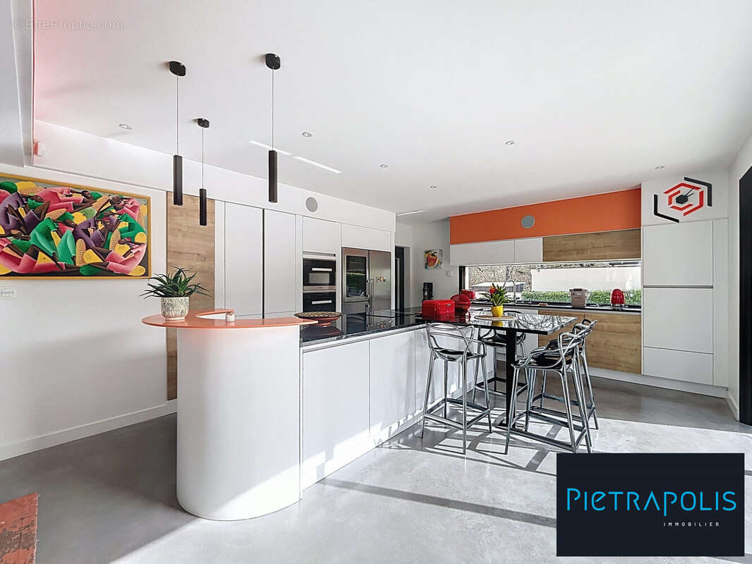 Maison à VELARS-SUR-OUCHE